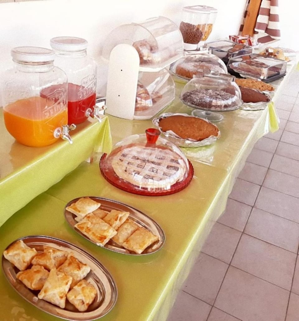 Food and drinks, Banquet/Function facilities, Food, Breakfast, Buffet breakfast, Italian breakfast