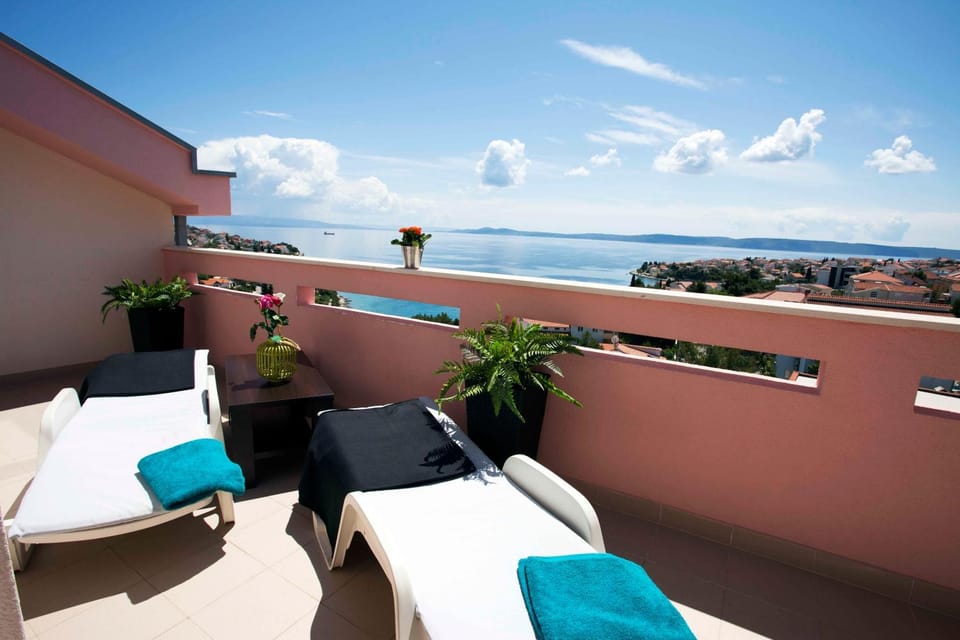 Patio, Day, View (from property/room), Balcony/Terrace, Seating area, Sea view