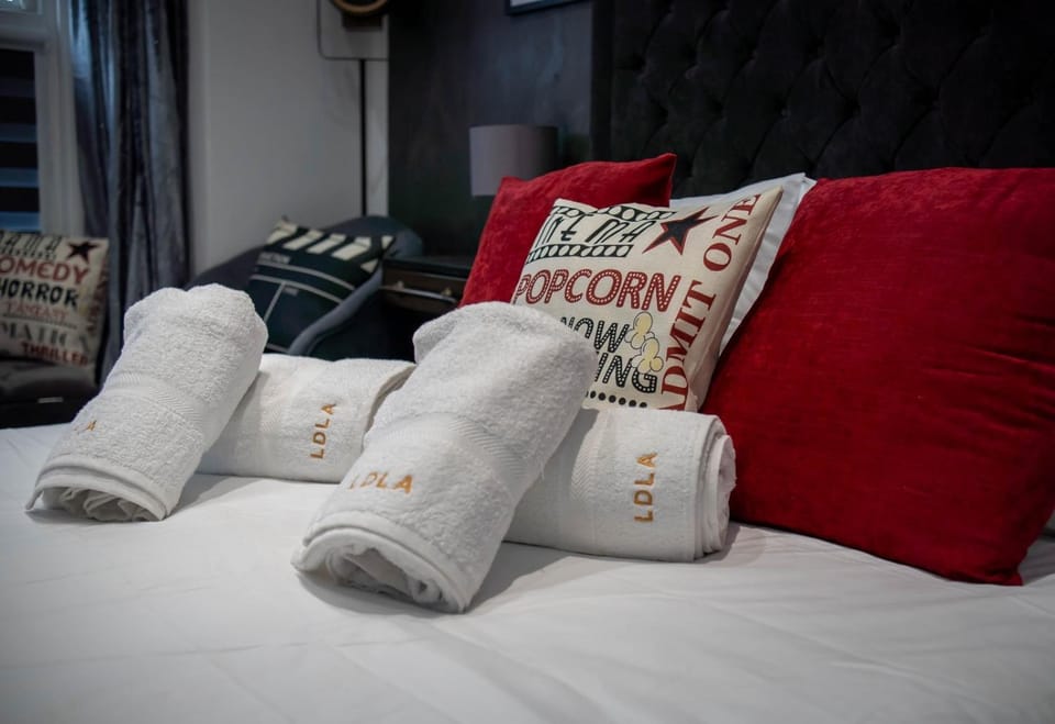 Victoria Loft - 1 Bedroom Apartment with off site spa access Apartment in Bowness-on-Windermere