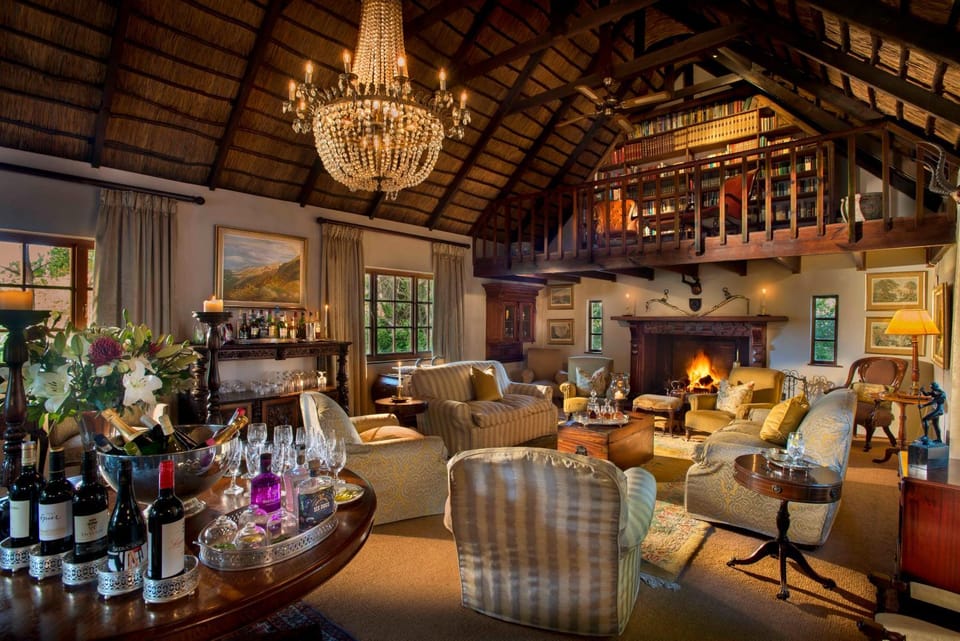 Library, Lounge or bar, Area and facilities