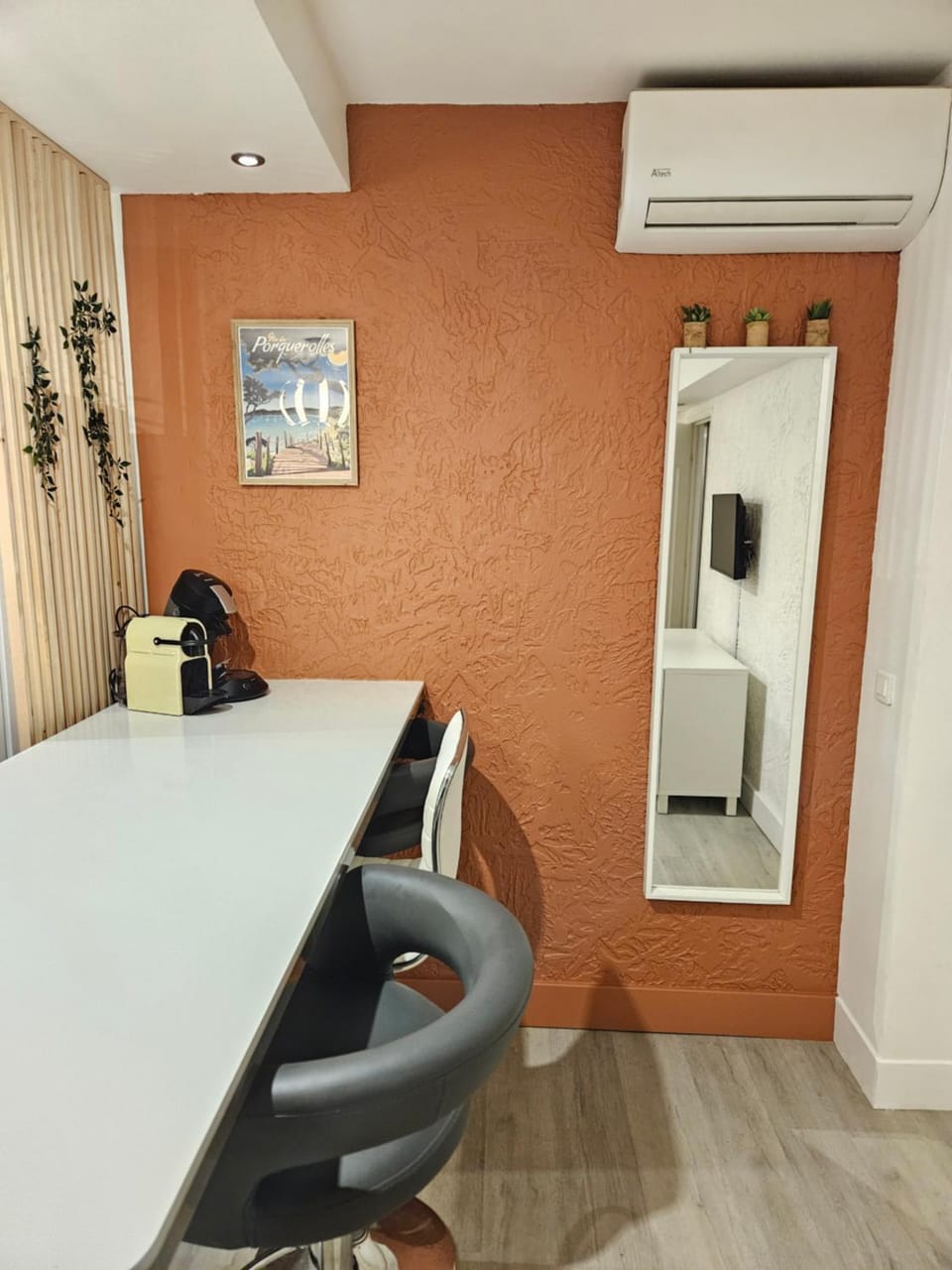 Havre de paix à deux pas du centre ville et de la plage Apartment in Cavalaire-sur-Mer