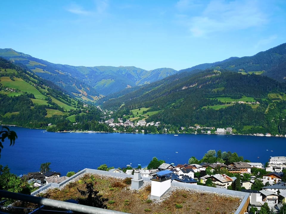 City view, Garden view, Lake view, Mountain view, Quiet street view