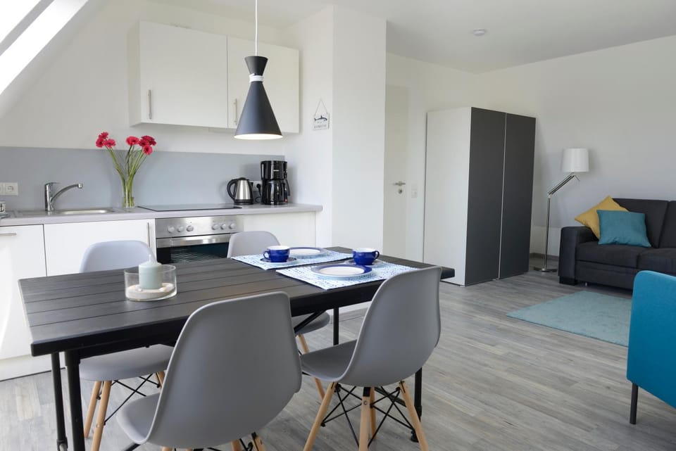 Kitchen or kitchenette, Living room, Dining area