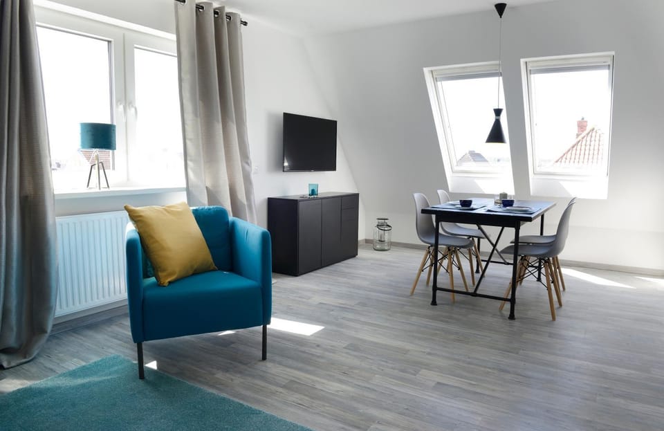 TV and multimedia, Living room, Dining area, Sea view