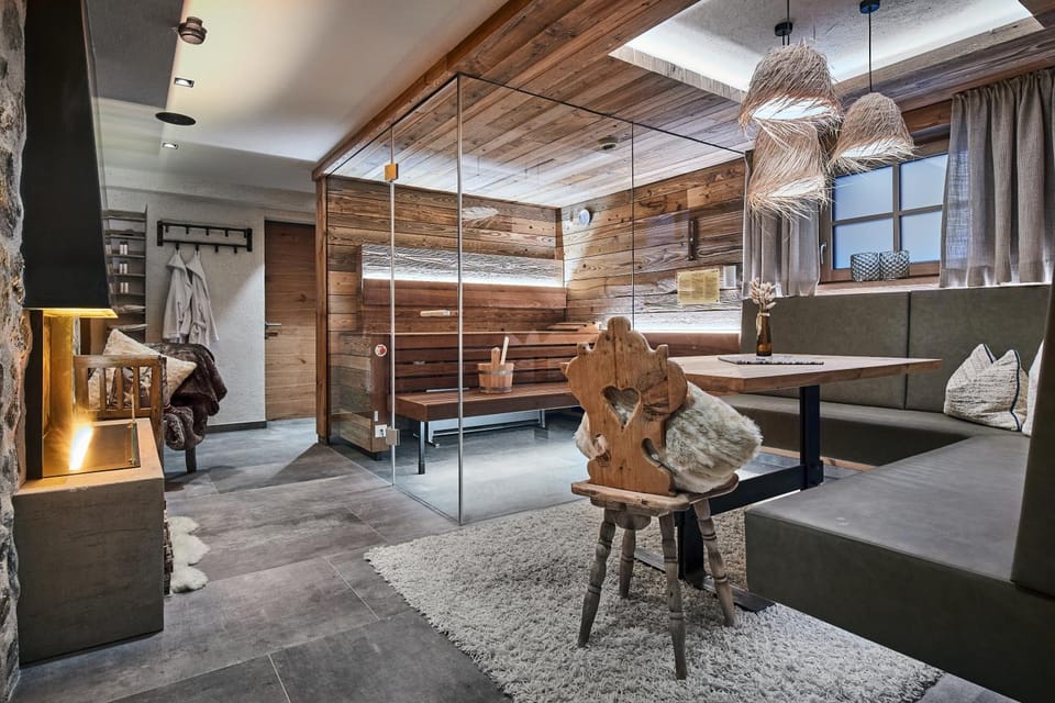 Property building, Restaurant/places to eat