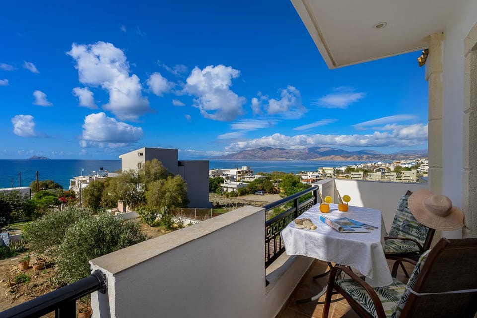 Day, View (from property/room), Balcony/Terrace, Dining area, Sea view