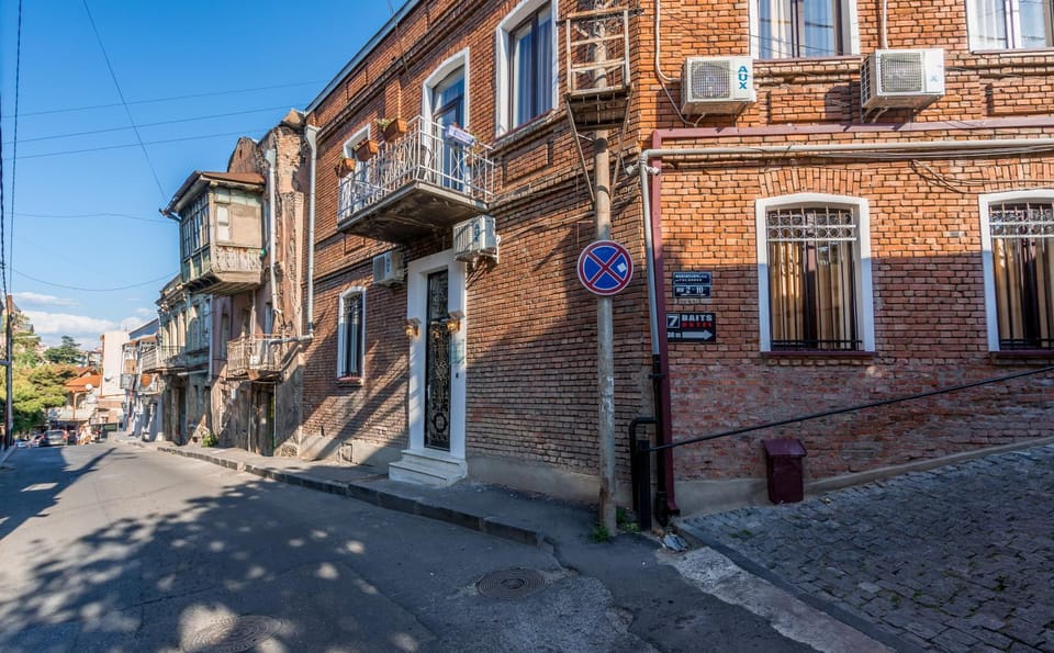 Property building, Facade/entrance
