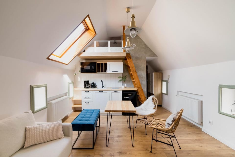 TV and multimedia, Kitchen or kitchenette, Seating area
