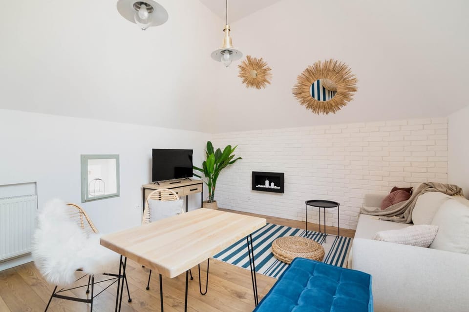 Kitchen or kitchenette, Seating area