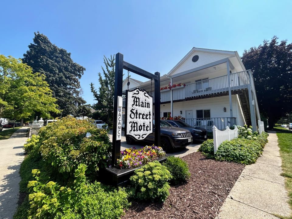 Facade/entrance, Property logo or sign