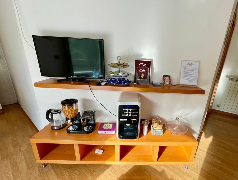 TV and multimedia, Coffee/tea facilities