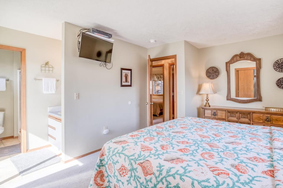 Peiks Place House in Roads End