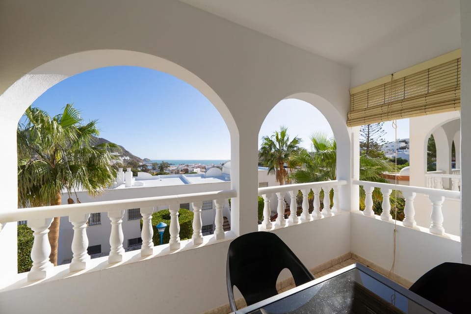 Apartamento Balcón de San José, piscina, parking Apartment in San José