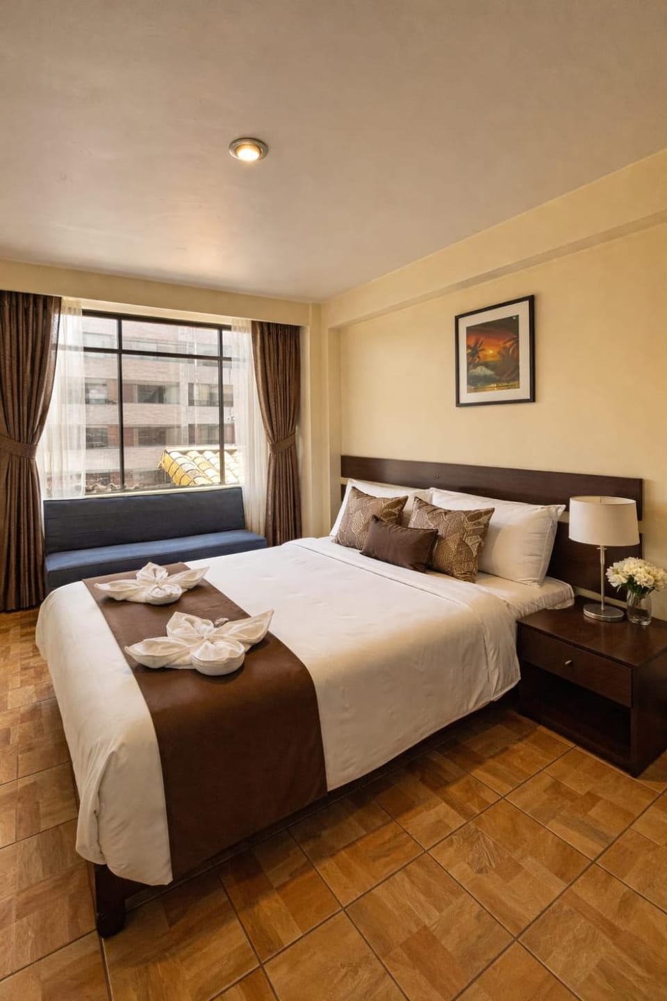 Photo of the whole room, Bedroom