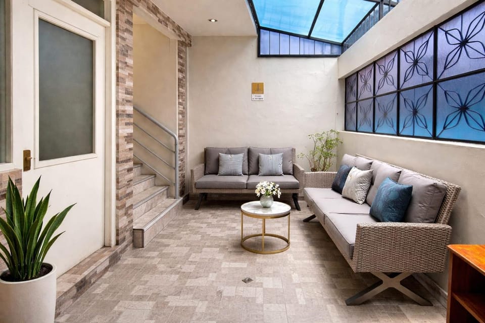Living room, Lobby or reception