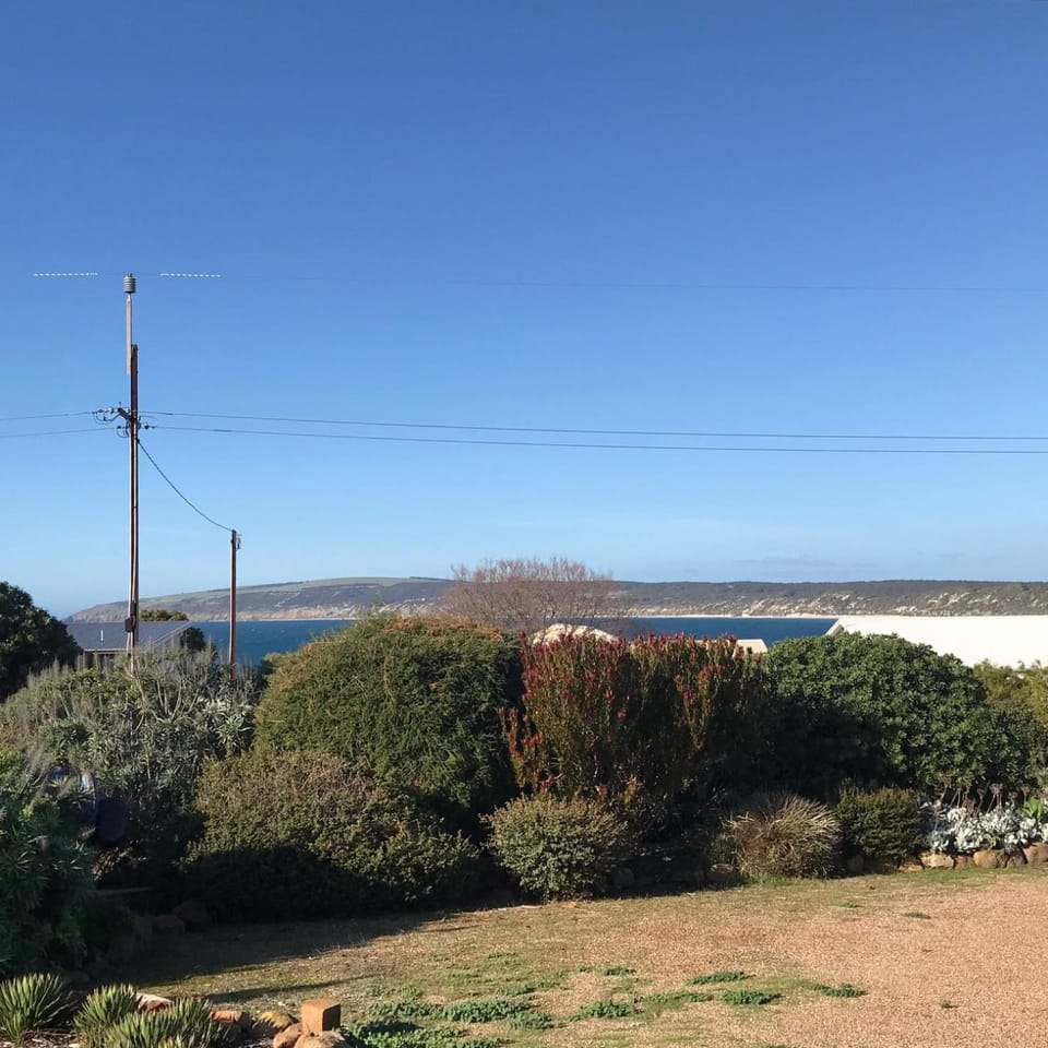 Berds Nest House in Emu Bay