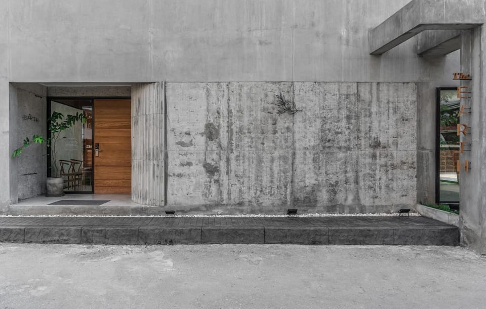 Property building, Facade/entrance