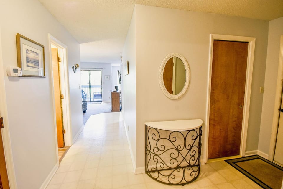Hermitage 1G Condo Apartment in Surfside Beach