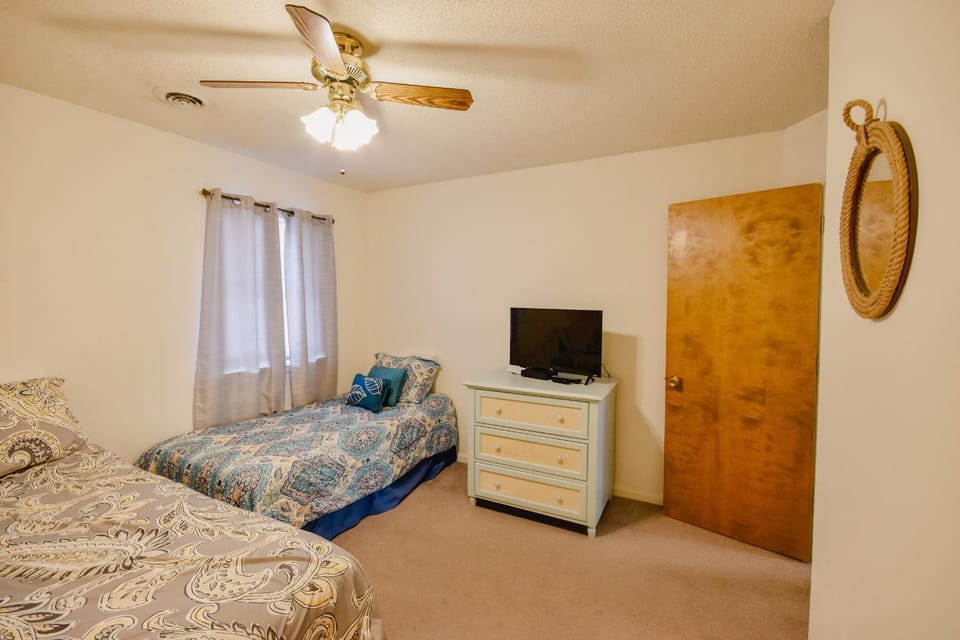 Hermitage 1G Condo Apartment in Surfside Beach