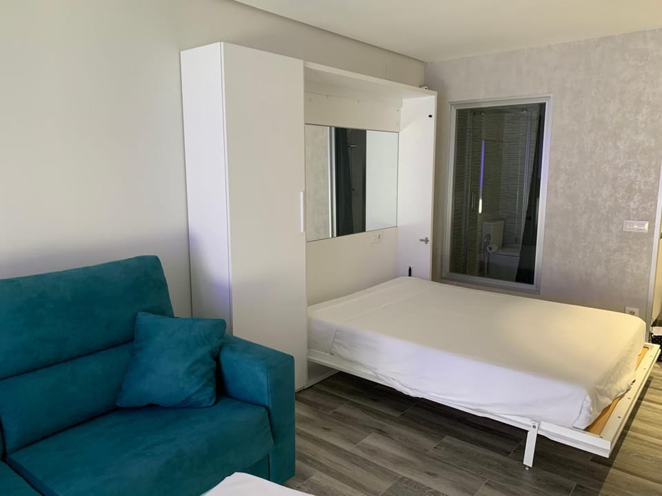 Living room, Photo of the whole room