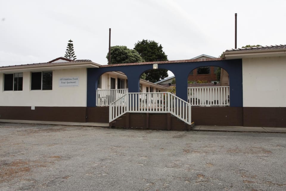 Property building, Street view
