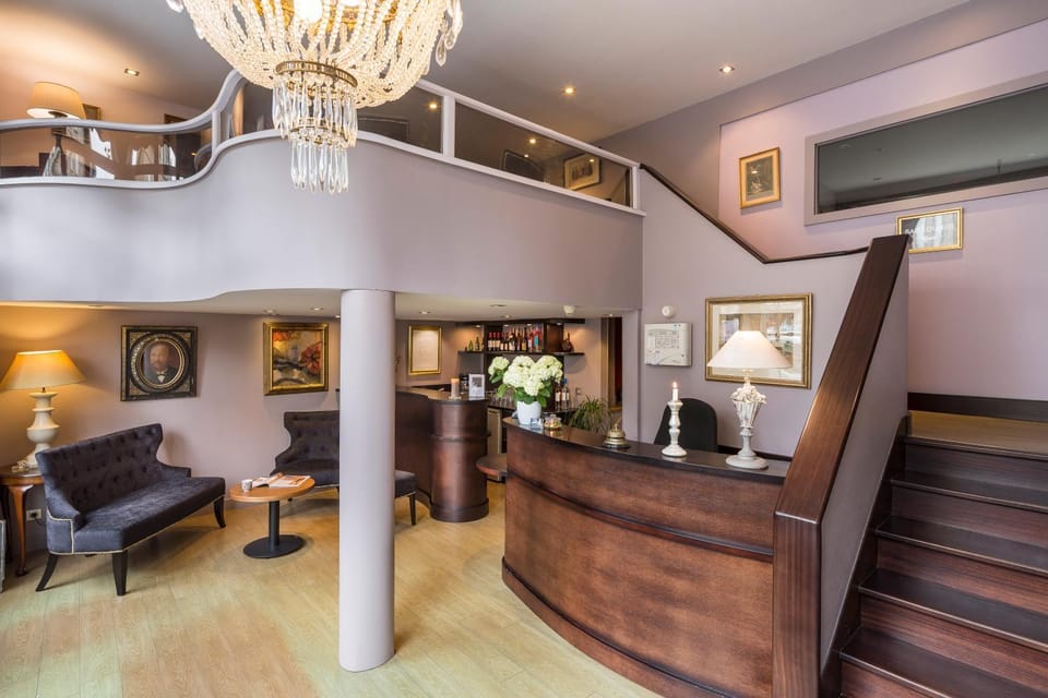 Lobby or reception, Lounge or bar