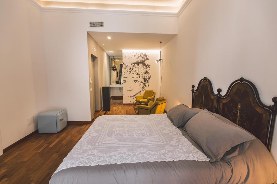 Bed, Photo of the whole room