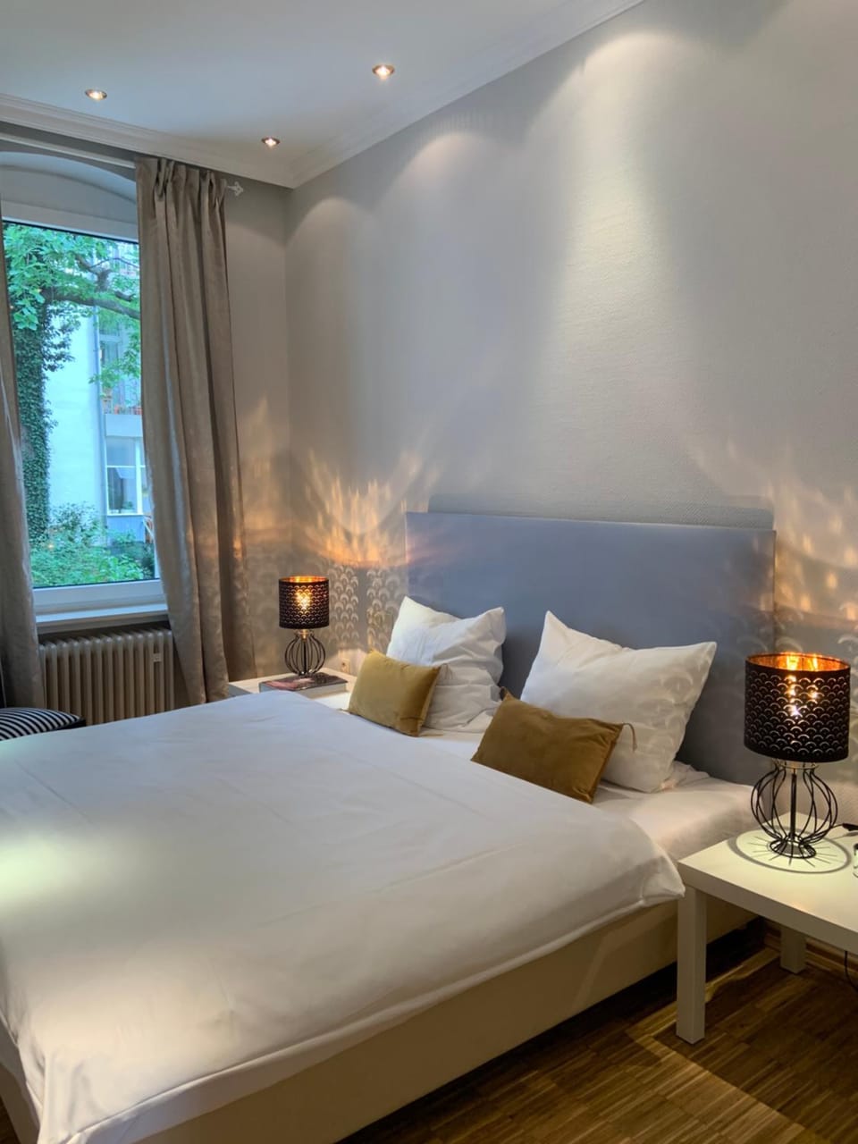Other, Photo of the whole room, Decorative detail, Bedroom