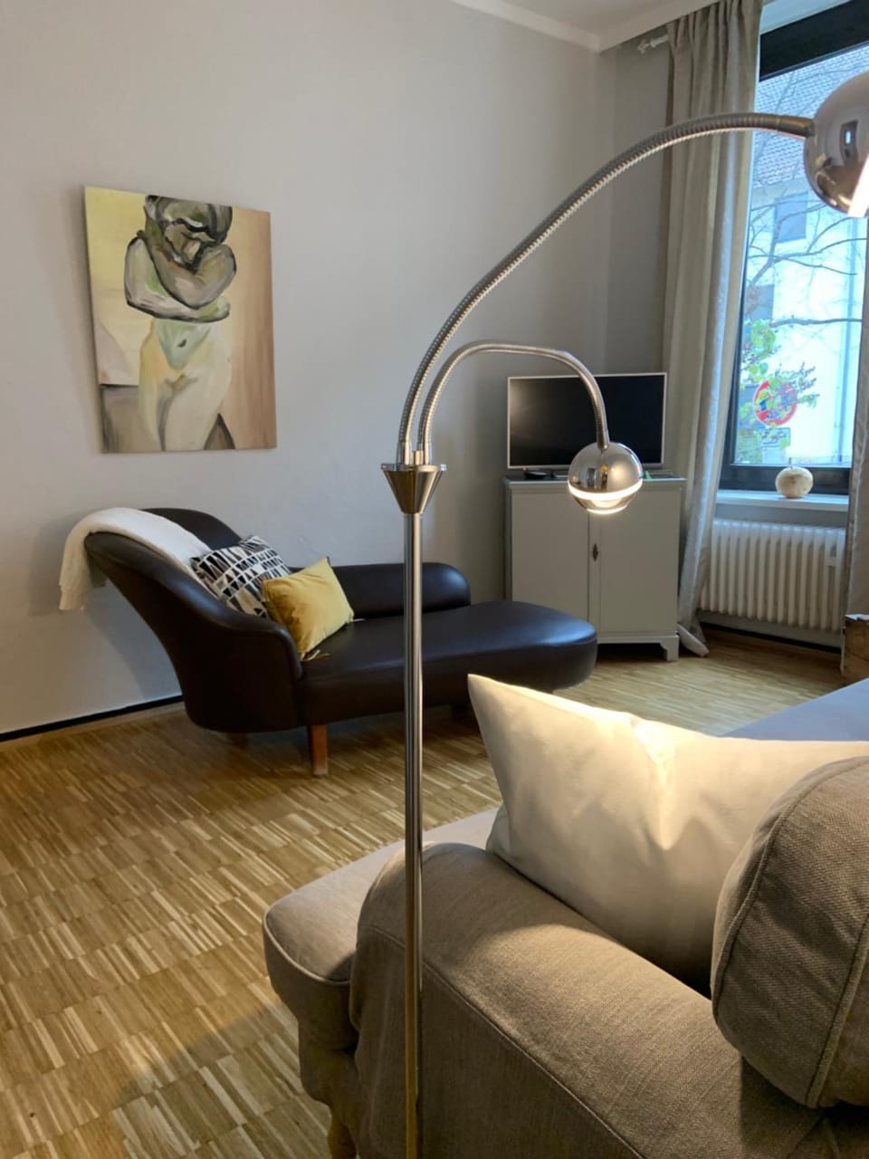 Living room, Photo of the whole room
