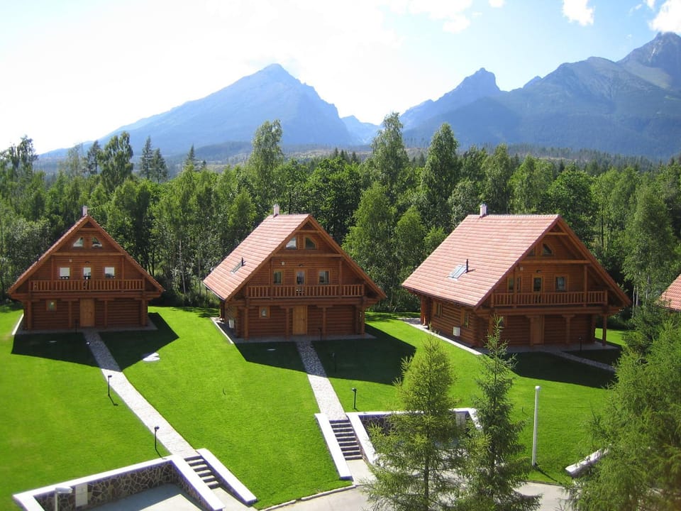 Bird's eye view, Mountain view