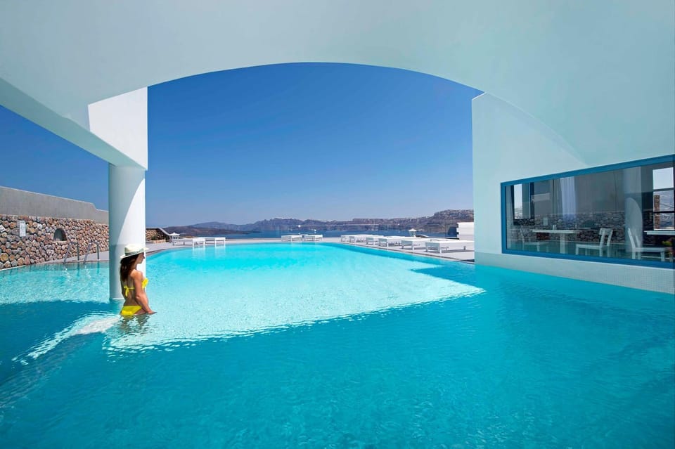 People, Swimming pool, Swimming pool
