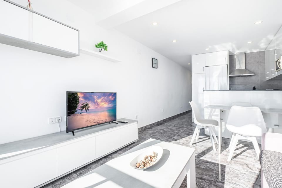 TV and multimedia, Kitchen or kitchenette, Dining area