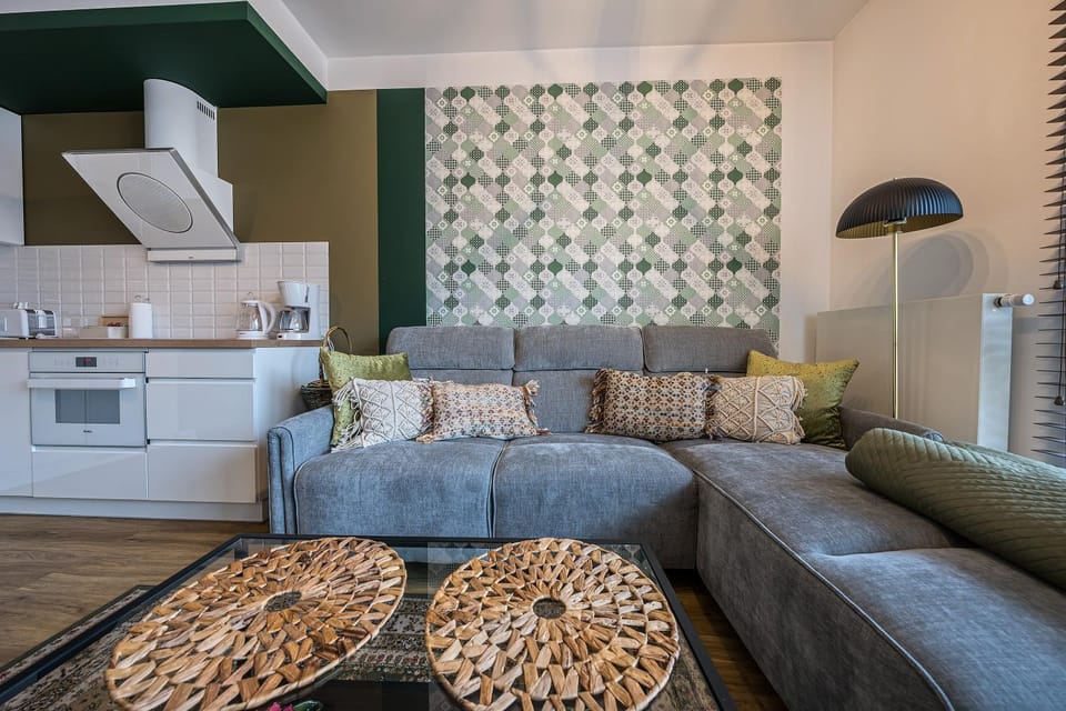 Kitchen or kitchenette, Living room, Seating area, stove