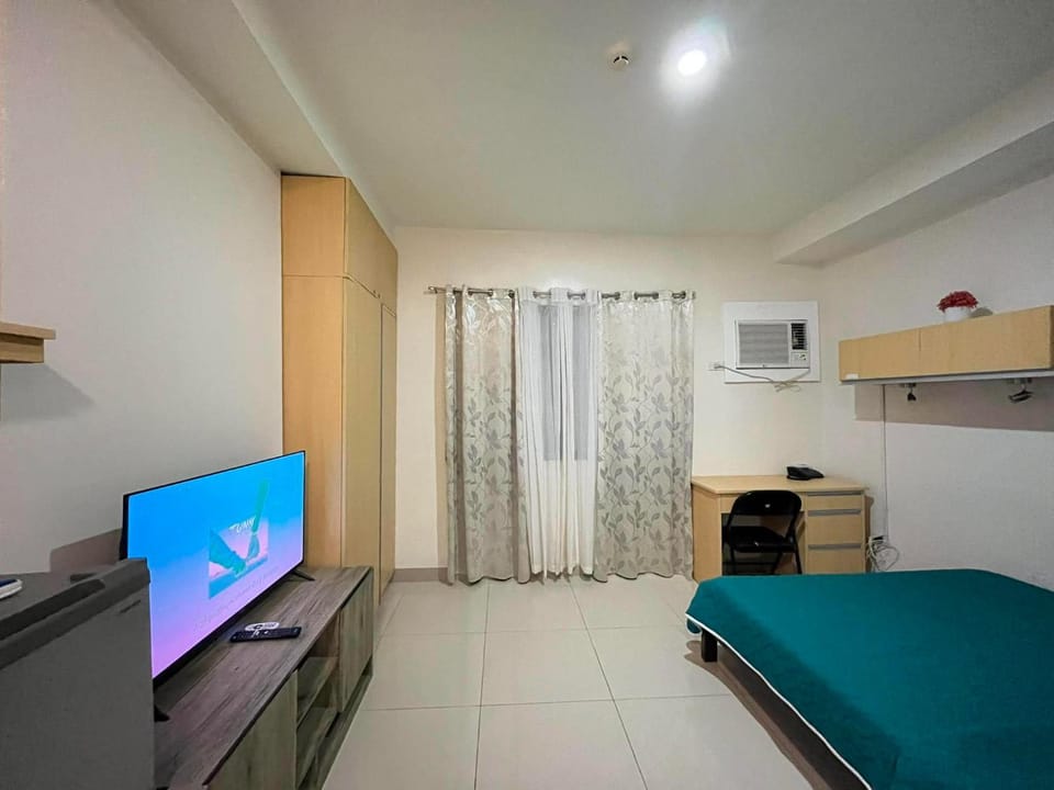 Modern Cebu Studio I Mountain View I Pool I WiFi Apartment in Cebu City