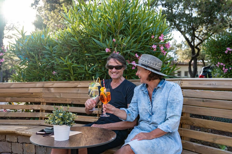 People, Food and drinks, Guests