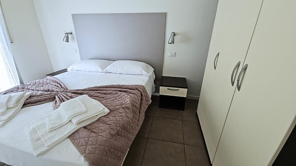 Bed, Photo of the whole room, Bedroom, towels, wardrobe