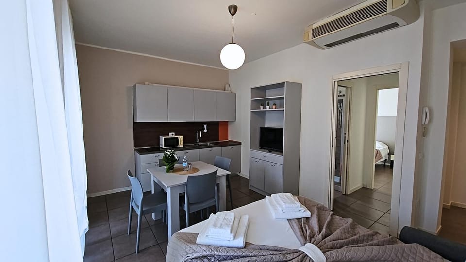 Kitchen or kitchenette, Living room, stove, air conditioner