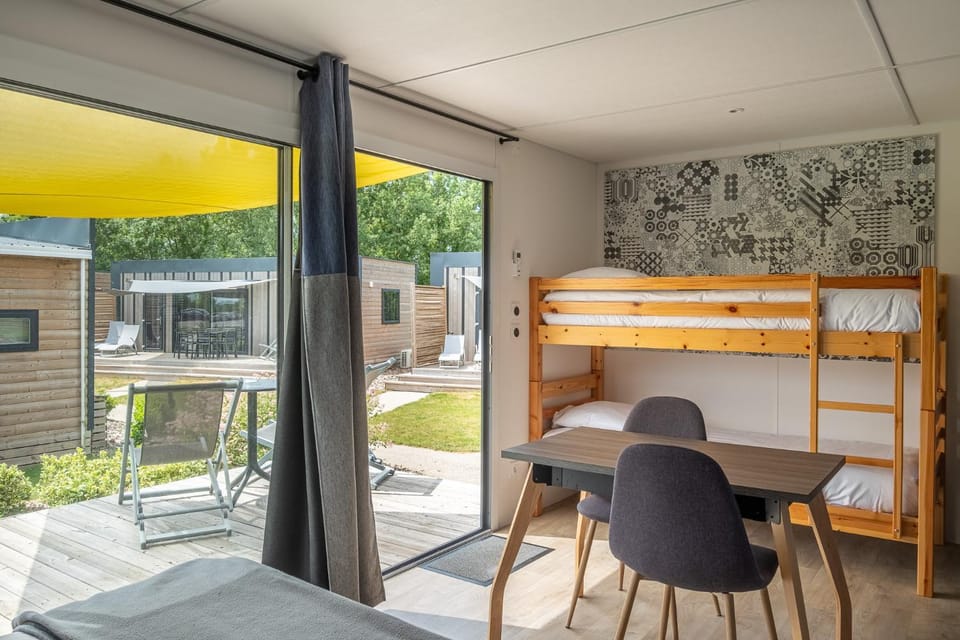 Patio, Photo of the whole room, Bedroom, bunk bed