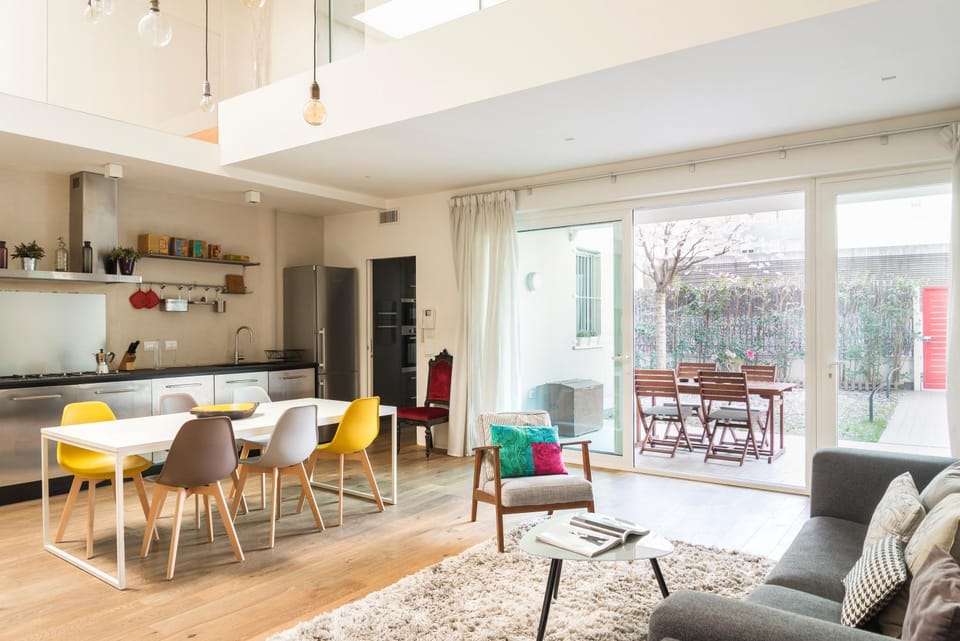 Living room, Seating area, Dining area