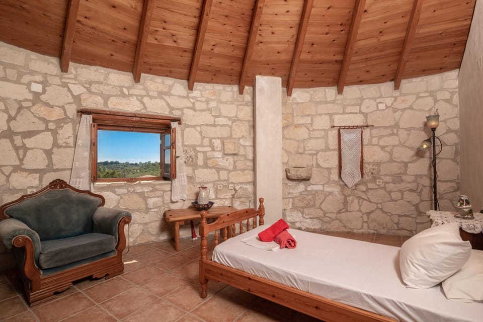 Photo of the whole room, Garden view, Sea view