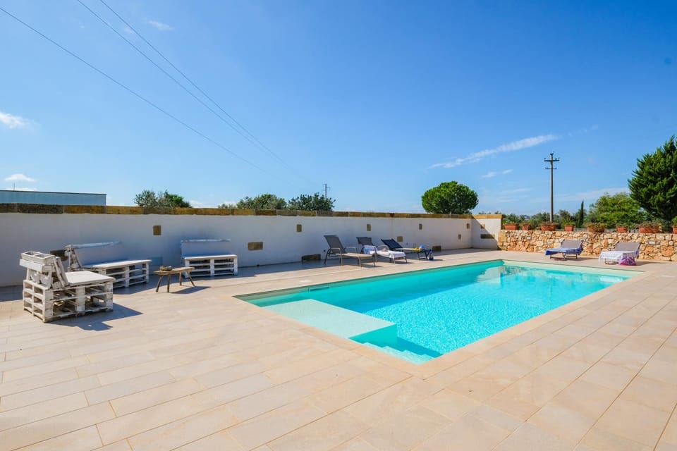 Day, Pool view, Swimming pool, sunbed