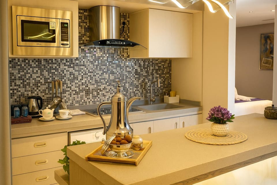 Kitchen or kitchenette