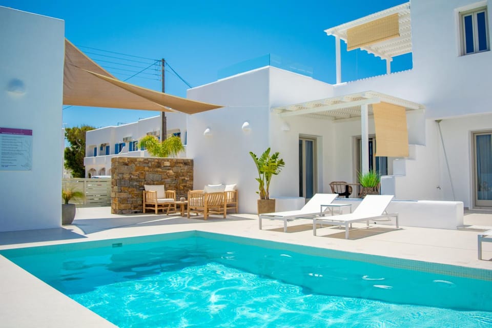White Blossom Hotel in Paros
