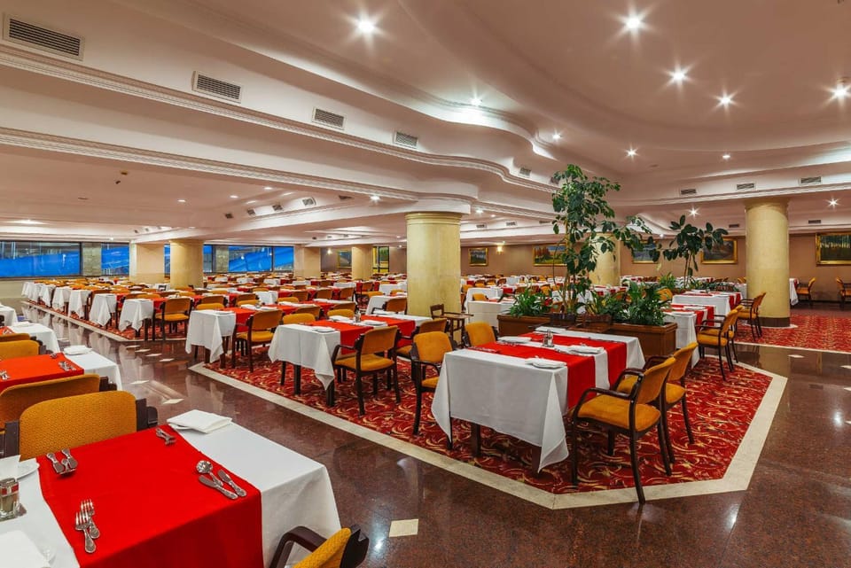 Restaurant/places to eat, Food and drinks