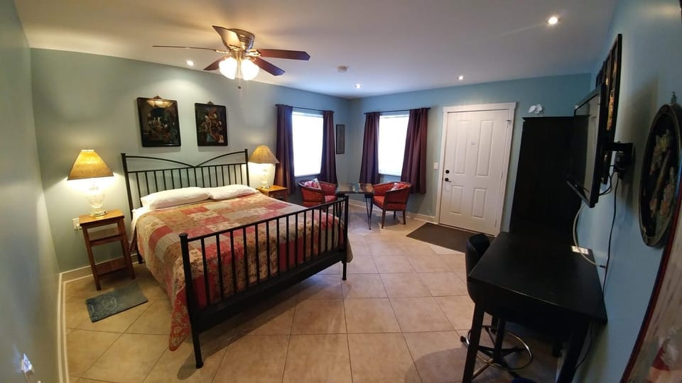 Photo of the whole room, Bedroom