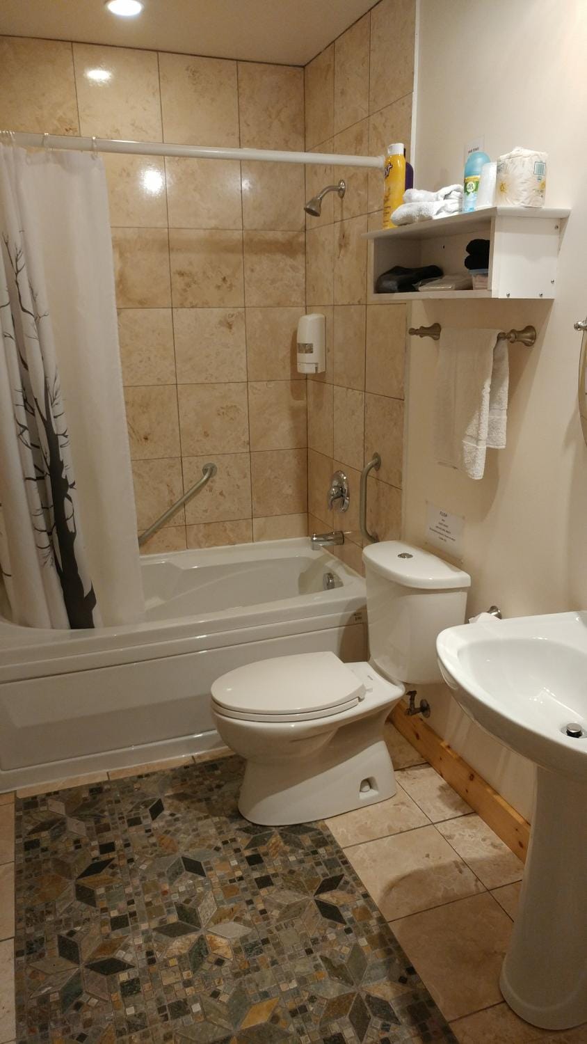 Shower, Toilet, Bath