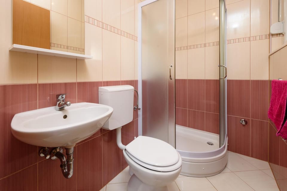 Shower, Toilet, Bathroom