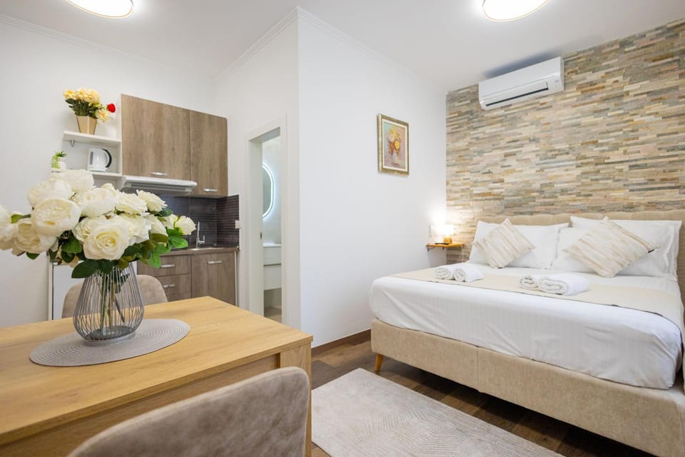 Photo of the whole room, Seating area, Bedroom, air conditioner