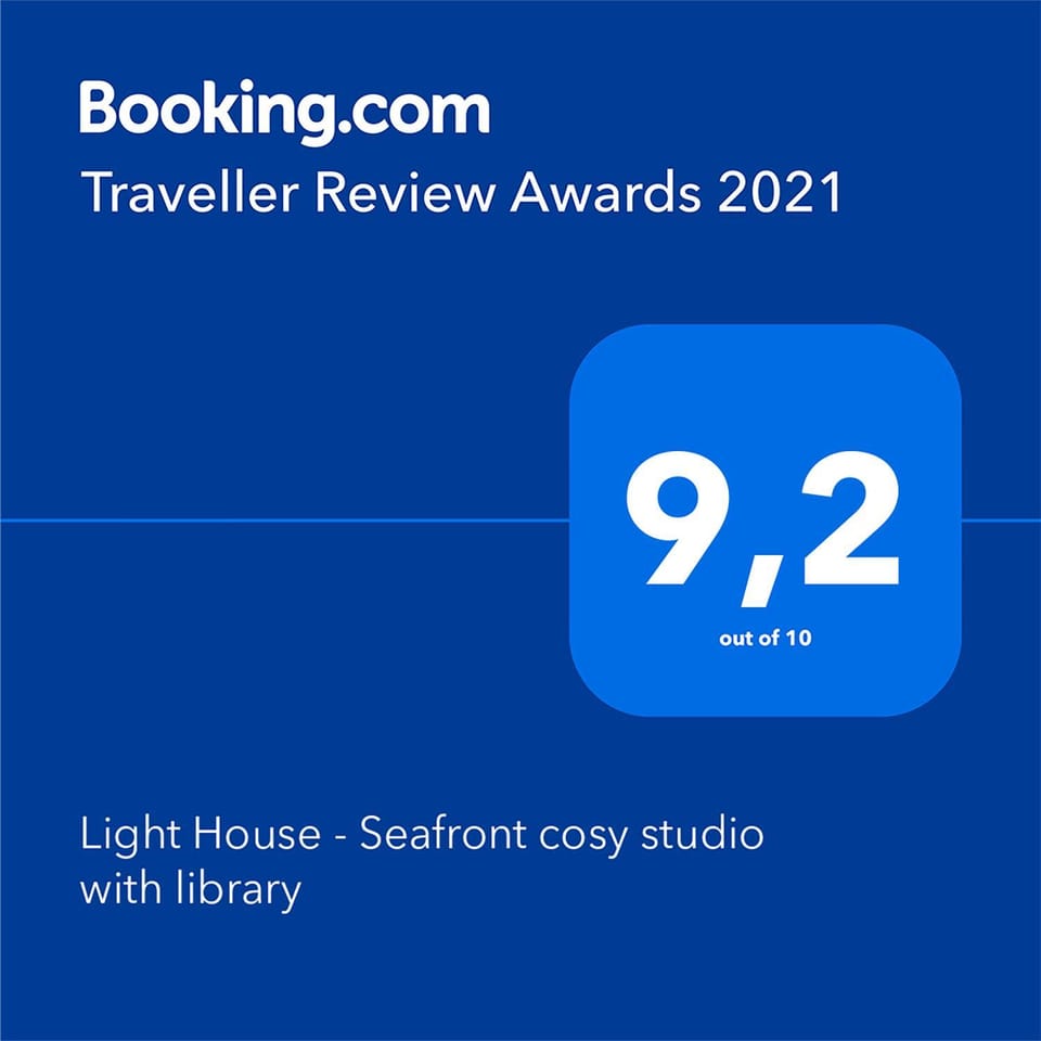 Light House - Seafront cosy studio with library Apartment in Paphos