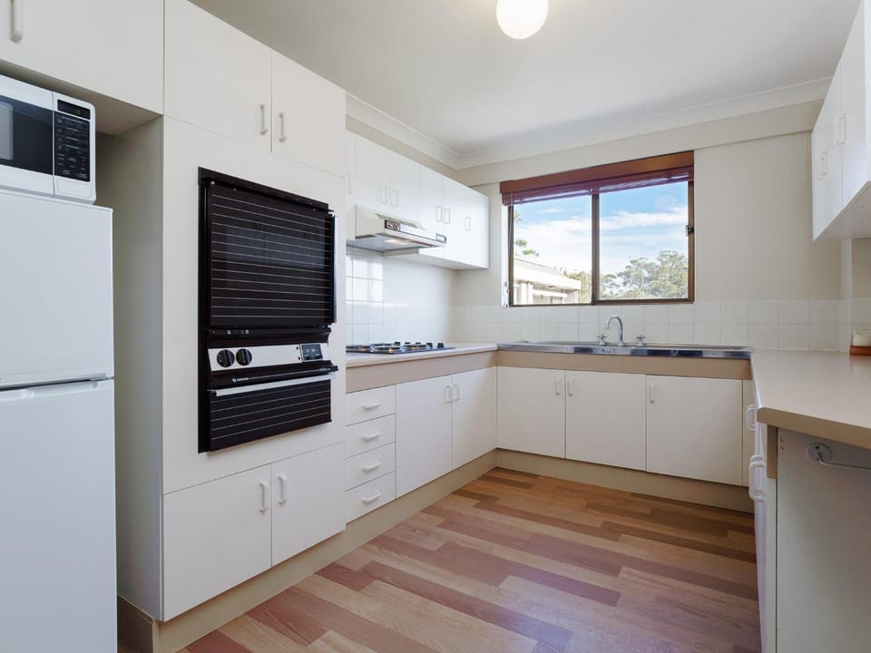 The Poplars, 6,36 Magnus Street - Unit with fabulous views and a complex pool Apartment in Nelson Bay
